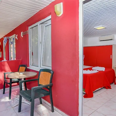 Szálloda Altinkum 3*